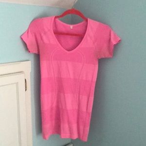 Lululemon swiftly tech vneck!
